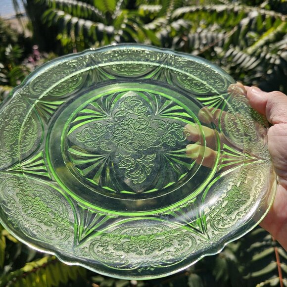 Uranium Depression Plates Set Of 3 Collectible Highly Ornate Geiger Tested - Picture 4 of 12